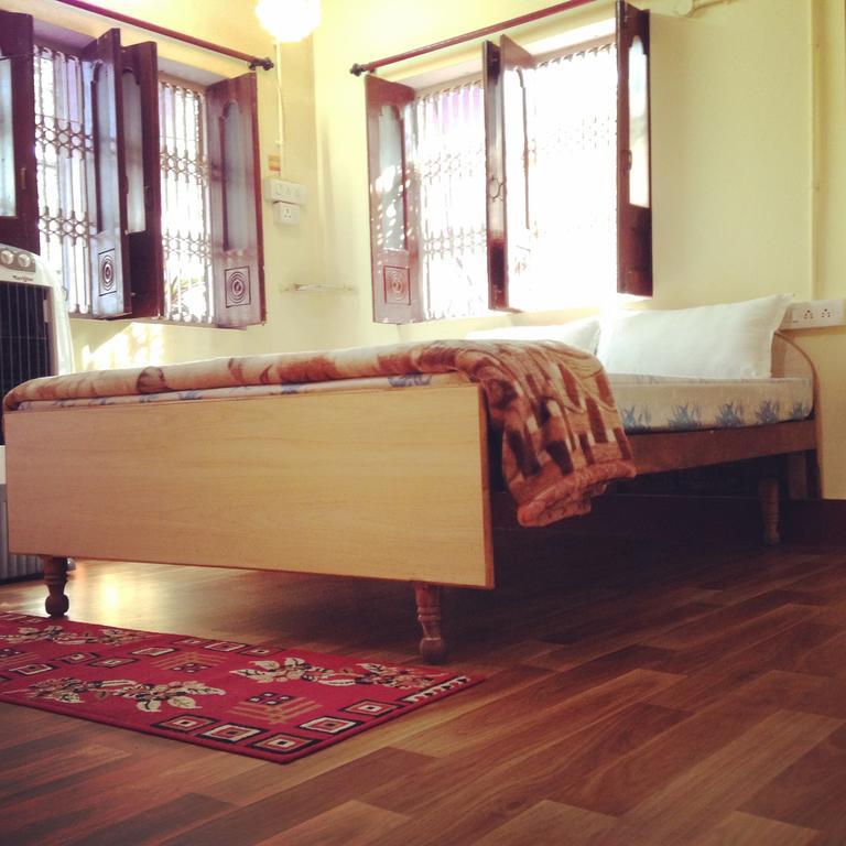 Paradise Inn Guest House Varanasi Exterior foto